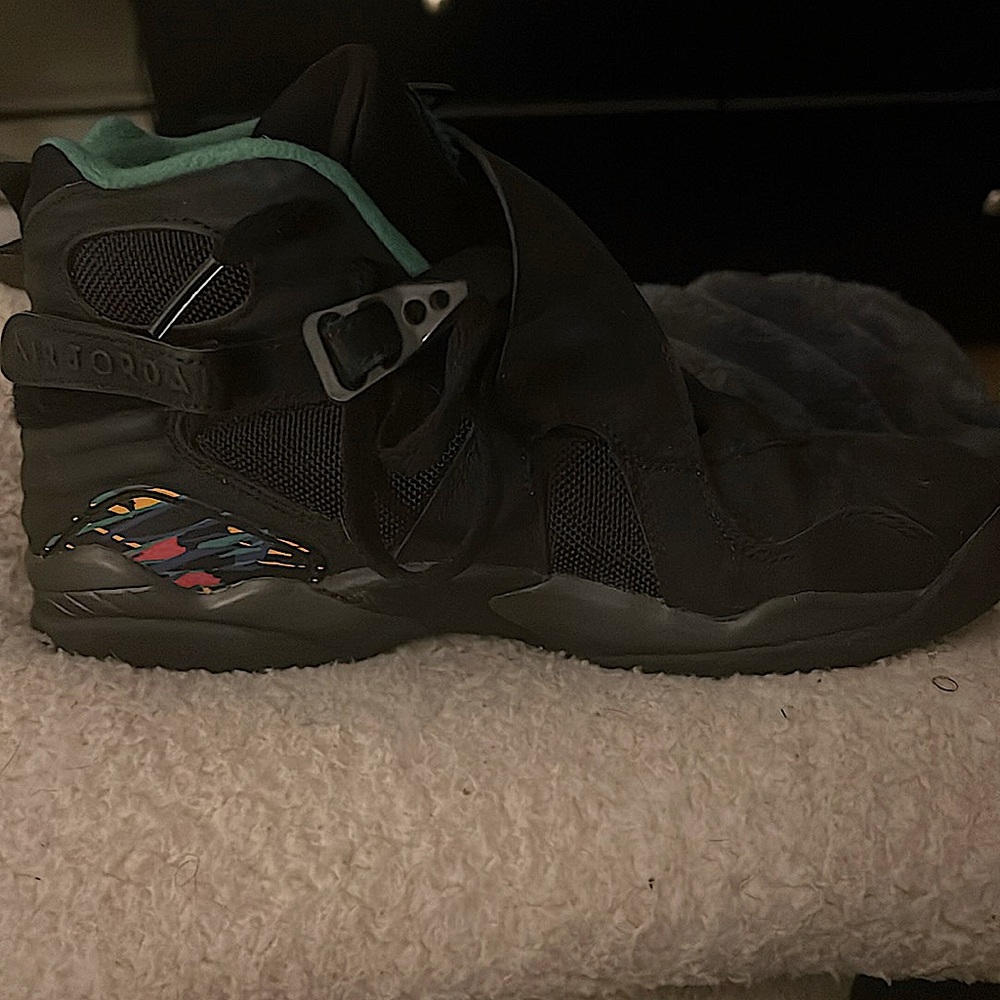 Jordan 8 Tinker Air raid Retros Size 6.5Y Men’s